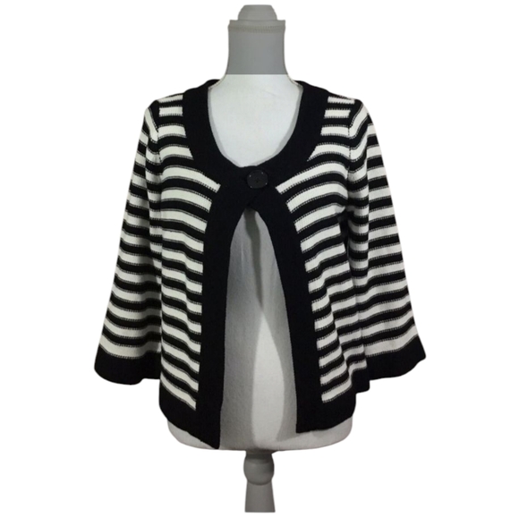 CROFT & BARROW VINTAGE BLACK AND WHITE BELL SLEEVE CARDIGAN EUC - Picture 9 of 9